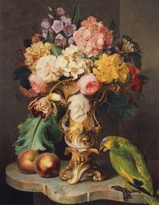 Stillleben mit einer Vase mit verschiedenen Blumen, Pfirsichen und einem Papagei auf einer Marmorkante
