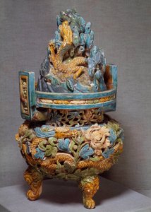 Chinesische Kunst: Duftbrenner aus Terrakotta. Yuan-Dynastie. 1271-1368.