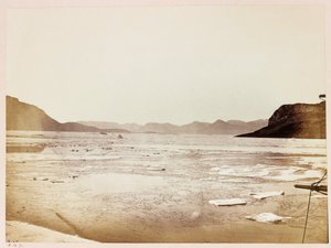 Expedition in die Arktis (1875-1876) des Kapitäns George Nares (1831-1915): Dobbin Bay nach Norden blickend von Frederick (attr. to) Barnard