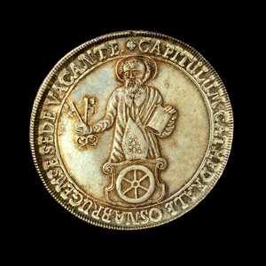 Deutsche Münze mit Ganzkörperfigur des heiligen Petrus, Schutzpatron des Bistums
