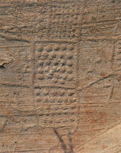 Prähistorische Camunische Felsgravur, Fels 1, topografische Komposition bekannt als "Karte von Bedolina" von Isabel Redie