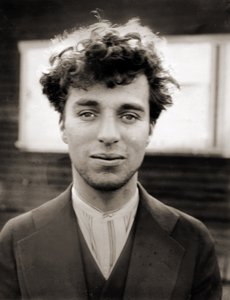 Porträt von Charlie Chaplin im Alter von 27 Jahren