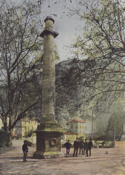 Denkmal von Laure und Petrarca (Farbfoto) von (after) French Photographer