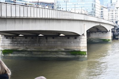 London Bridge über die Themse im Herzen Londons von Albert Mansour