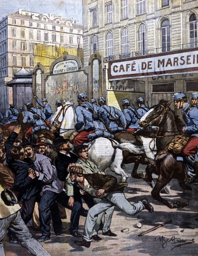 Die Arbeiterstreiks in Marseille: Die Husaren greifen auf der Canebière an. Illustration von Beltrame. La Domenica del Corriere. 1901 von Achille Beltrame