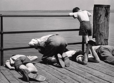 Beschäftigt mit dem Fischen, Italien, um 1950-60 von Achille Villani