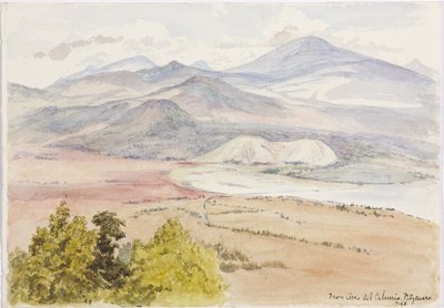 Blick vom Cerro del Calvario, Patzcuaxo auf einer Seite des Papiers und auf der anderen Seite ein Blick auf die alte Festung und Steinhügel, Iguatcho vom Cerro del Calvario, Patzcuaro, Michoacan, Mexiko von Adela Breton