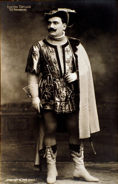 Der Sänger Enrico Caruso in der Oper Il trovatore von Giuseppe Verdi von Aime Dupont