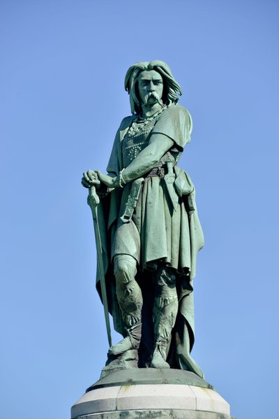 Kolossale Statue von Vercingetorix, gallischer Anführer von Aime Millet
