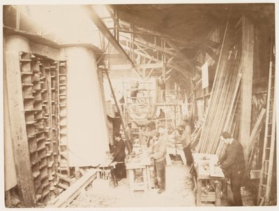 Männer bei der Arbeit während des Baus der Freiheitsstatue, Paris von Albert Fernique