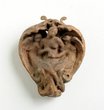 Maquette für ein Anhänger mit dem toten Christus, gehalten von zwei Engeln von Alfred Gilbert