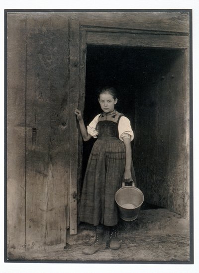 Schwarzwälder Bauernmädchen von Alfred Stieglitz