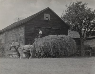 Der Heuwagen und die Scheune von Alfred Stieglitz