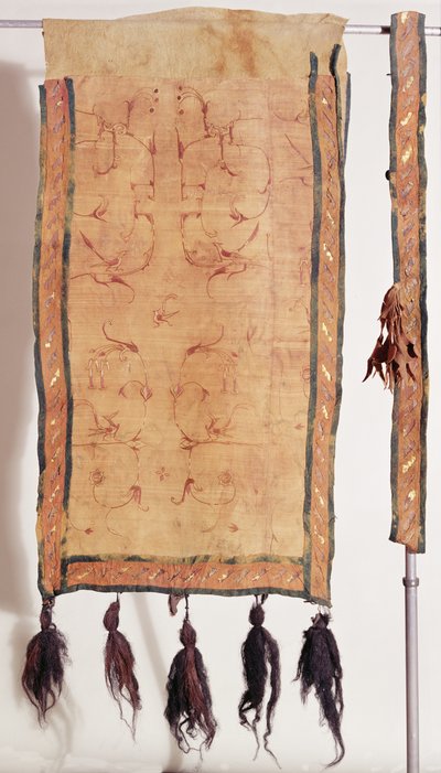 Satteldecke bedeckt mit chinesischer Seide, 5.-4. Jahrhundert v. Chr. von Altaic School