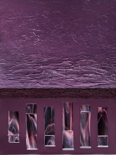 Strukturierte violette Zylinder von Alyson Storms