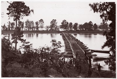 Gebäudequartiere in Fort Brady, ca. 1865 (Albumin-Silberdruck von Glasnegativ) von American Photographer