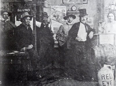 Cripple Creek Barroom, 1898 von American Photographer