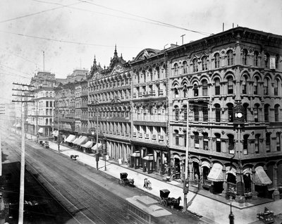 Ostseite der State Street, Blick nach Norden von der Madison Street, Chicago von American Photographer