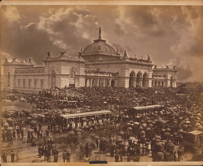 Eröffnungstag, "Die Redner", Centennial International Exhibition von 1876, Philadelphia von American Photographer