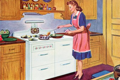 Hausfrau der 1940er Jahre kocht Abendessen in ihrer Traumküche von American School