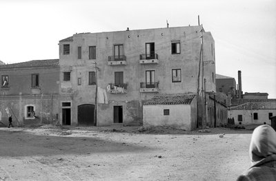 Crotone 1957 von Ando Gilardi