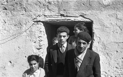 Crotone Familie von Ando Gilardi