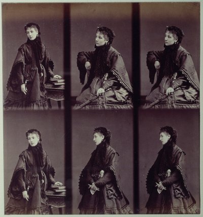 Porträt von Sarah Bernhardt (1844-1923) in Stadtbekleidung von Andre Adolphe Eugene Disderi