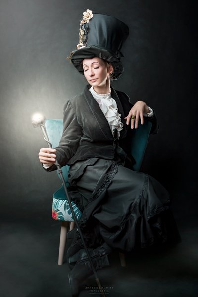 Elegantes Steampunk-Porträt von Andrzej Lisowski