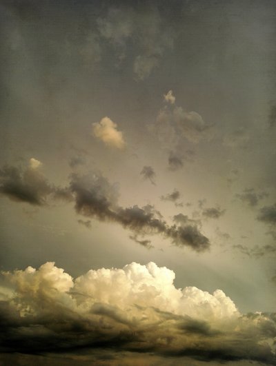 Dramatische goldene Wolkenlandschaft von Angelo Cerantola