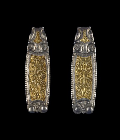 Ein Paar Riemenenden, aus Ipsden Heath, Oxfordshire, Spätangelsächsisch, 9. Jahrhundert von Anglo Saxon