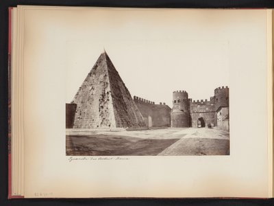 Ansicht der Pyramide des Caius Cestius und Porta Ostiense in Rom, Italien von Anonymous