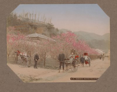 Rikschas auf dem Weg zu den Nunobiki-Wasserfällen in Kobe, Japan von Anonymous