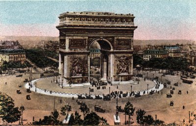 Paris: Blick auf den Arc de Triomphe und das Grab des unbekannten Soldaten auf der Place de l