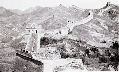 Ansicht der Chinesischen Mauer Fotografie des frühen 20. Jahrhunderts - Privatsammlung von Anonymous Anonymous