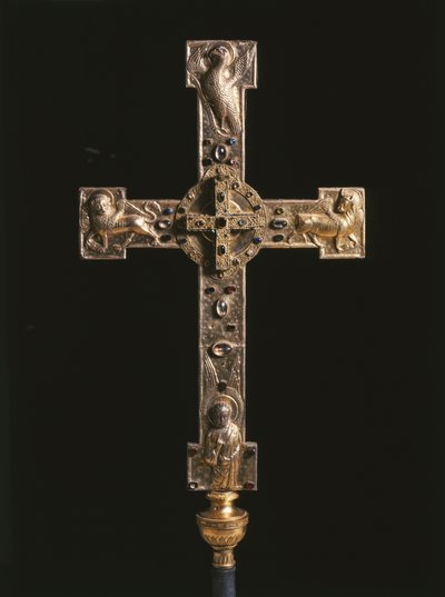 Prozessionskreuz, im Zentrum Reliquiar mit den Reliquien des Heiligen Holzes des Kreuzes, XIII. Jahrhundert von Artist Unknown