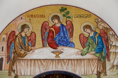 Die Dreifaltigkeit. Kathedrale, Harissa, 2022 von Artist Unknown