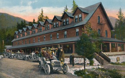 Mount Rainier National Park Inn, ca. 1916 von Asahel Curtis