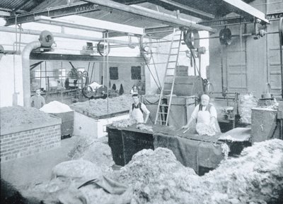 Innenansicht einer Hutmühle, Victoria, um 1900, aus 