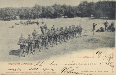 Ungarische Infanterie erhält den Feuerbefehl von Austrian Photographer