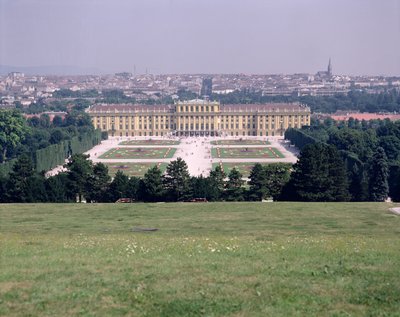 Schloss Schönbrunn, fertiggestellt 1711 von Austrian School