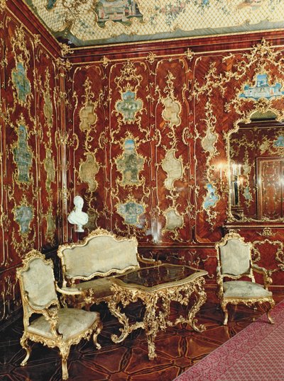 Der Millionenraum mit Feigenholz getäfelt, eingelegt mit persischen Miniaturen und verziert mit vergoldetem Ornament, Schloss Schönbrunn, Wien von Austrian School