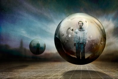 Mann in Schwebender Kugel von Ben Goossens ✝