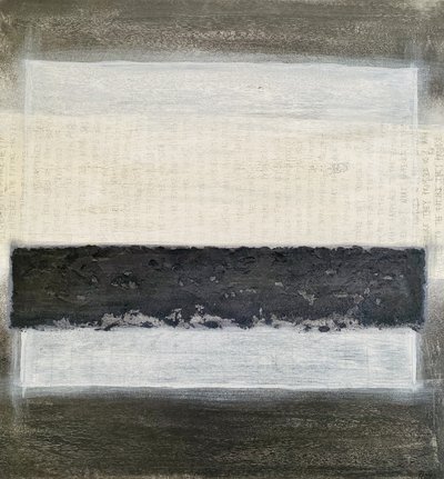Abstrakte Schichten in neutralen Farbtönen von Berit Pihl