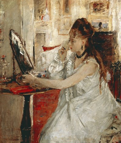 Junge Frau, die ihr Gesicht pudert von Berthe Morisot
