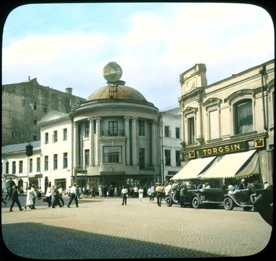 Torgsin-Geschäft Handel mit Ausländern, Moskau, 1931 von Branson DeCou