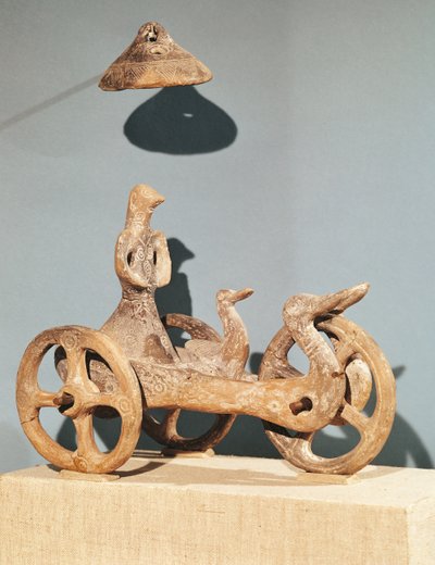 Votivwagen mit einer anthropomorphen Gottheit, aus Dupljaja von Bronze Age