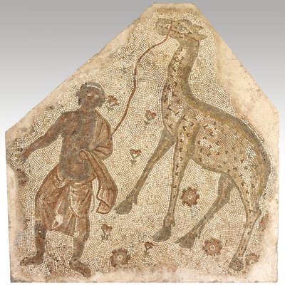 Mosaikfragment mit einem Mann, der eine Giraffe führt, 401-500 n. Chr. von Byzantine