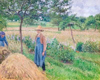 Gärtner neben einem Heuhaufen, bewölkter Himmel, Eragny von Camille Pissarro
