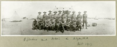 Offiziere und Unteroffiziere in N.Z.M.A.A., Oktober 1917 von Capt. Arthur Rhodes