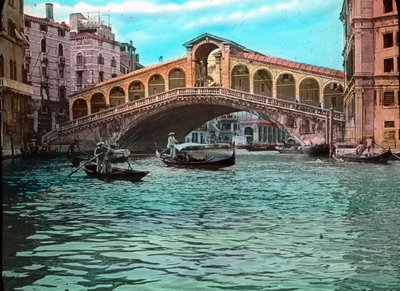 Italien, Venedig, Rialtobrücke und Canal Grande, Bilddatum: ca. 1910 von Carl Simon
